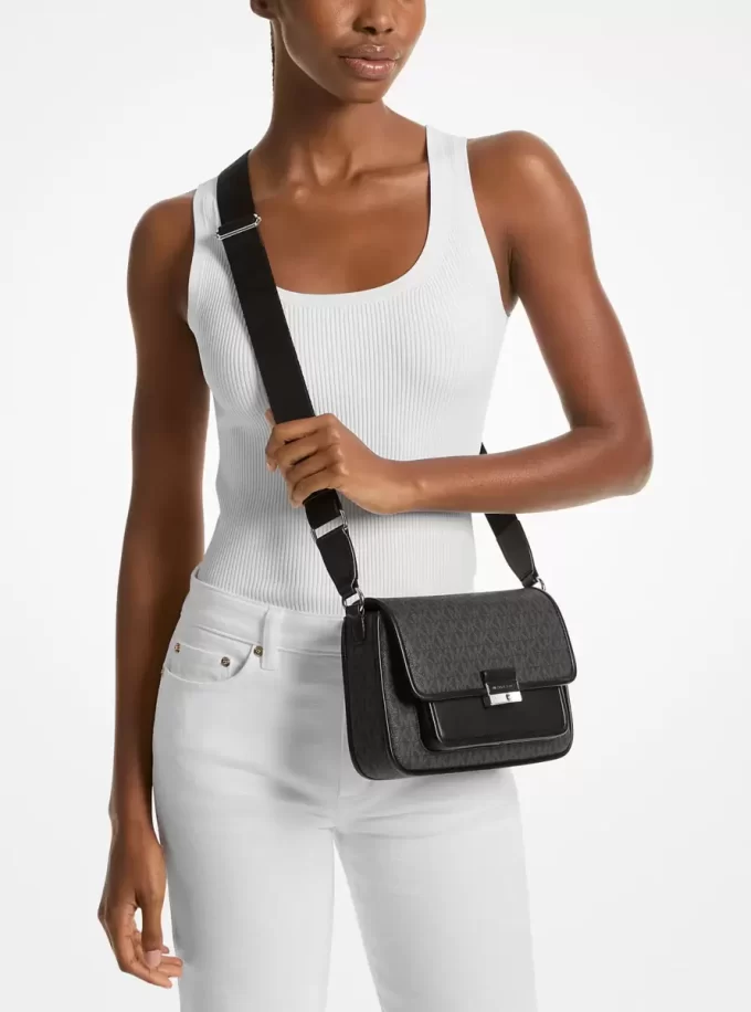 Bradshaw Medium Messenger Bag mit charakteristischem Logo