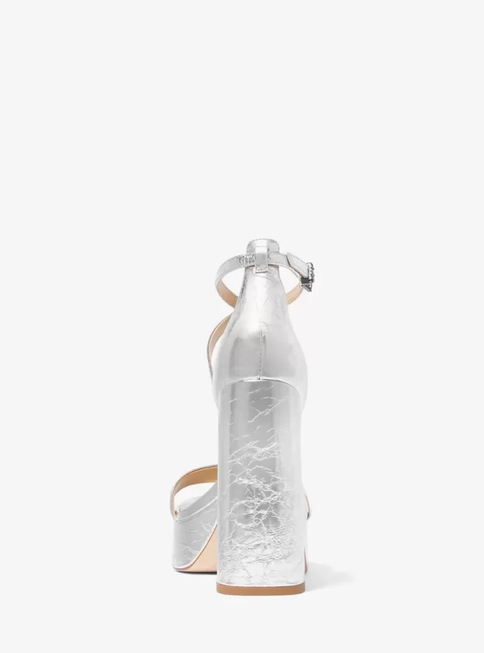 Cami Plateau-Sandalen aus geknacktem Metallic-Leder