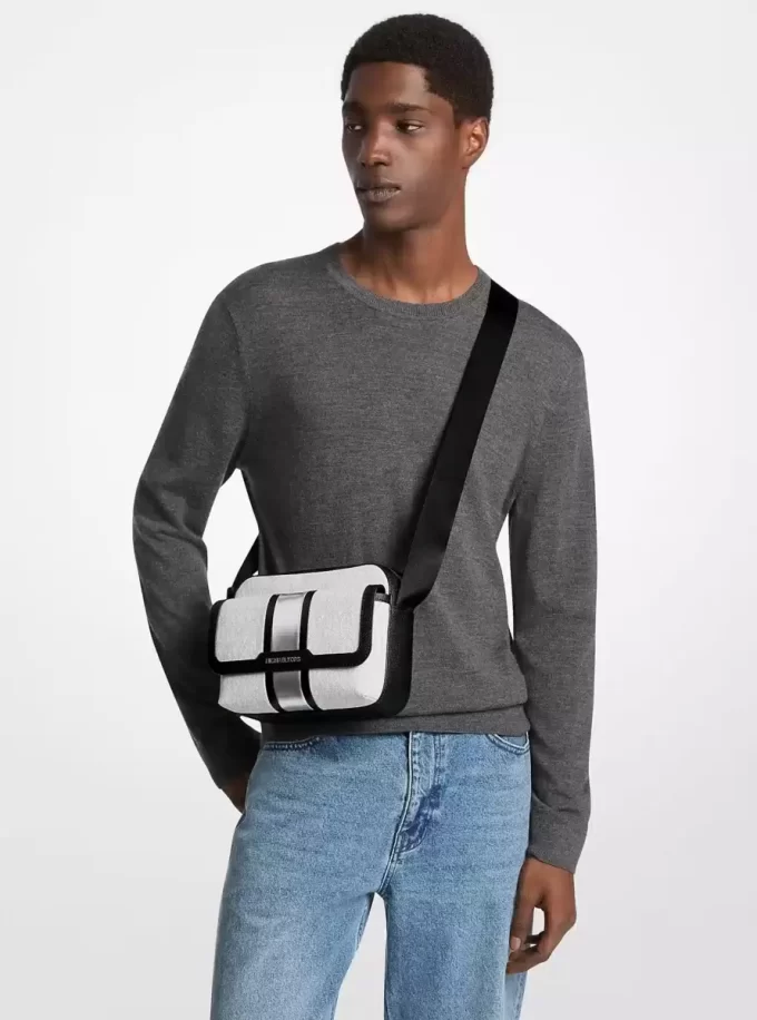 Cooper Medium Signature Logo Stripe Kamera-Umhängetasche Cooper Medium Signature Logo Stripe Kamera-Umhängetasche