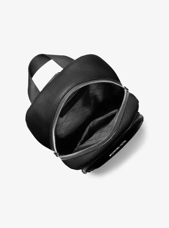 Cooper Sling Pack aus genarbtem Leder Cooper Sling Pack aus genarbtem Leder