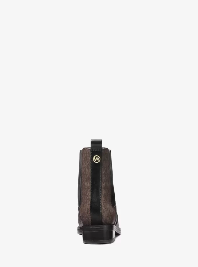 Ella Chelsea Boot mit charakteristischem Logo