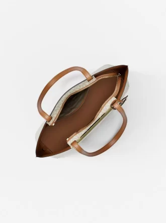 Evelyn Small Tragetasche mit charakteristischem Logo