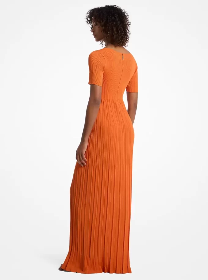 Geripptes Stretch-Strick-Midikleid