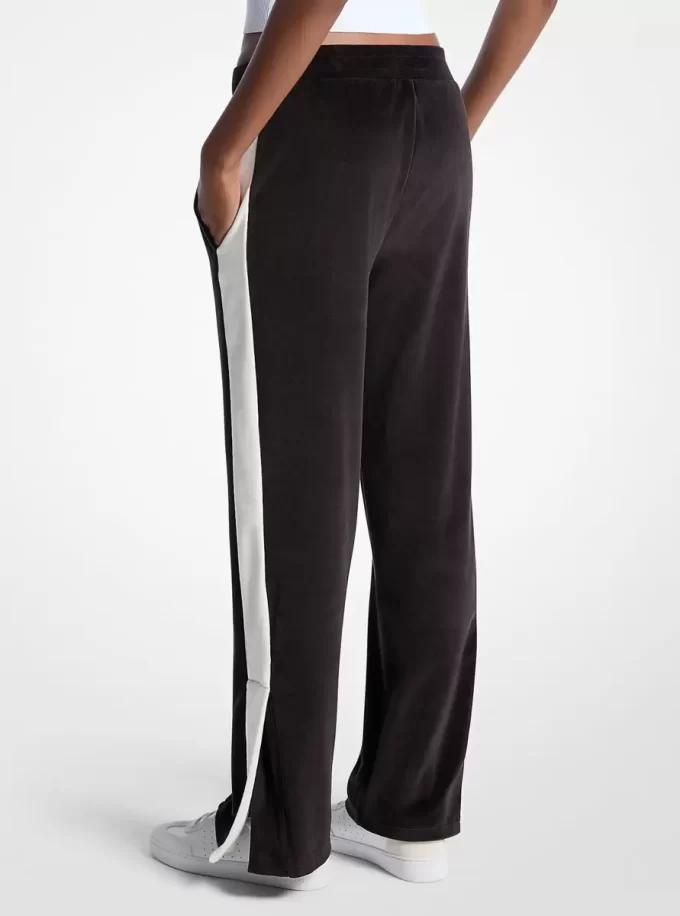 Gestreifte Velours-Trainingshose Gestreifte Velours-Trainingshose