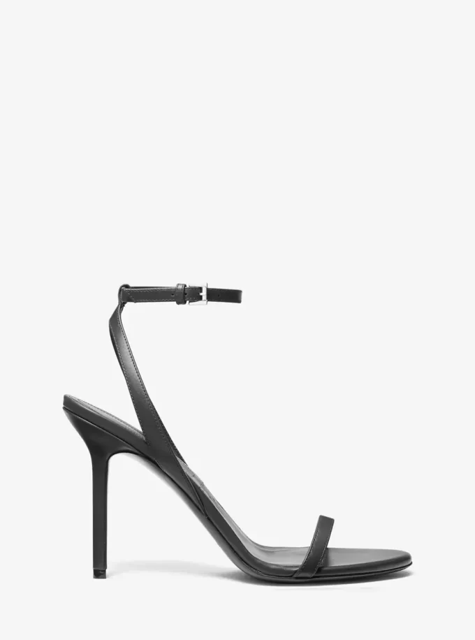 Gwyneth Ledersandale