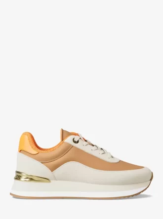 Hattie Mixed-Media-Trainerin