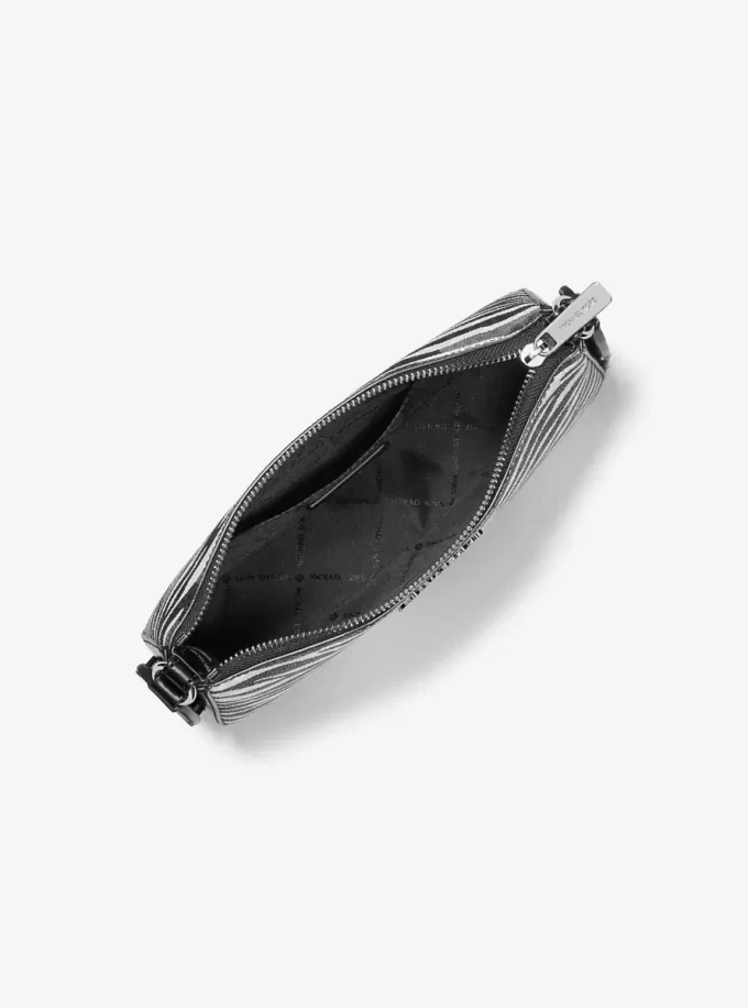 Jet Set Leder-Umhängetasche (mittelgroß) mit Tiermuster und Logo sowie Etui für Apple AirPods Pro® Jet Set Leder-Umhängetasche (mittelgroß) mit Tiermuster und Logo sowie Etui für Apple AirPods Pro®