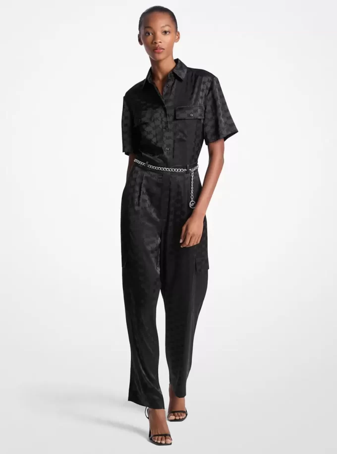 Jumpsuit aus Satin mit Logo-Jacquard-Muster und Gürtel