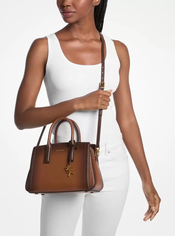 Laila Kleine Handtasche aus poliertem Leder