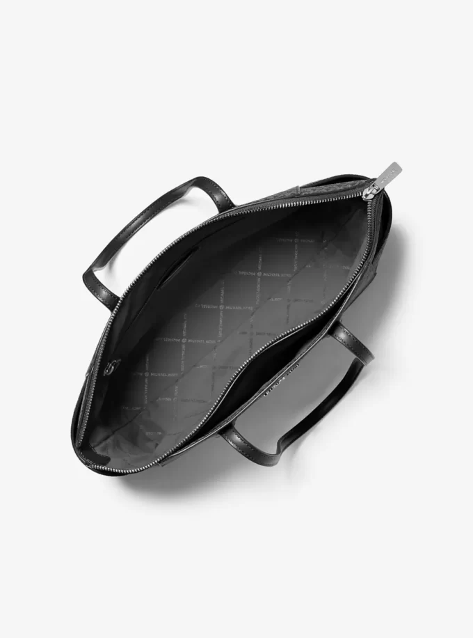 Marilyn Medium Tragetasche mit charakteristischem Logo