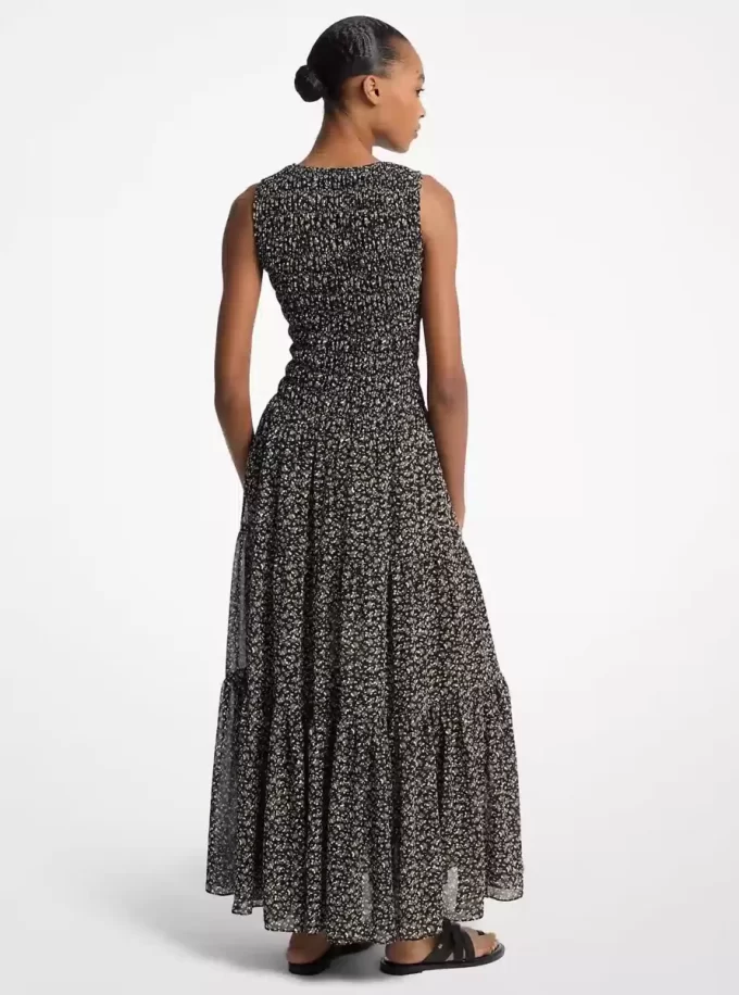 Maxikleid aus Georgette mit Blumenmuster und Smokdetails Maxikleid aus Georgette mit Blumenmuster und Smokdetails