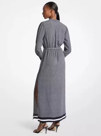 Maxikleid aus Satin mit Logoprint und Gürtel