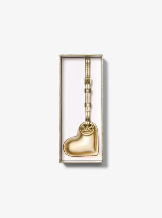 Metallener, herzförmiger Taschenanhänger aus Leder