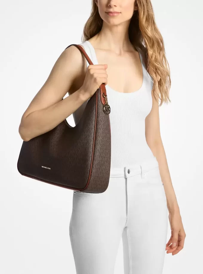 Nayla Medium Schultertasche mit charakteristischem Logo