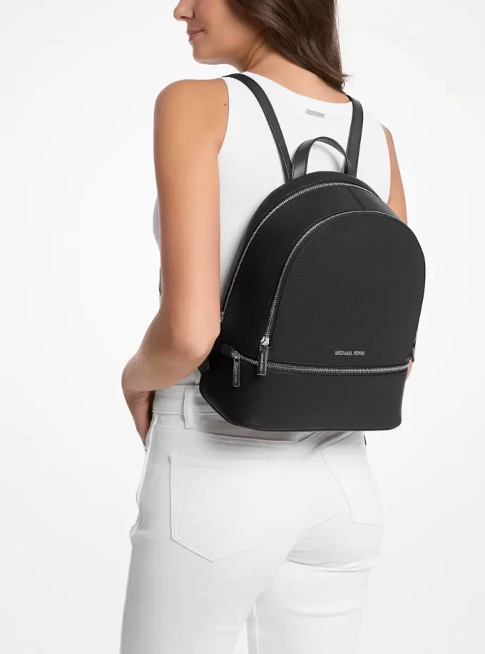 Rhea Rucksack aus genarbtem Leder, mittelgroß