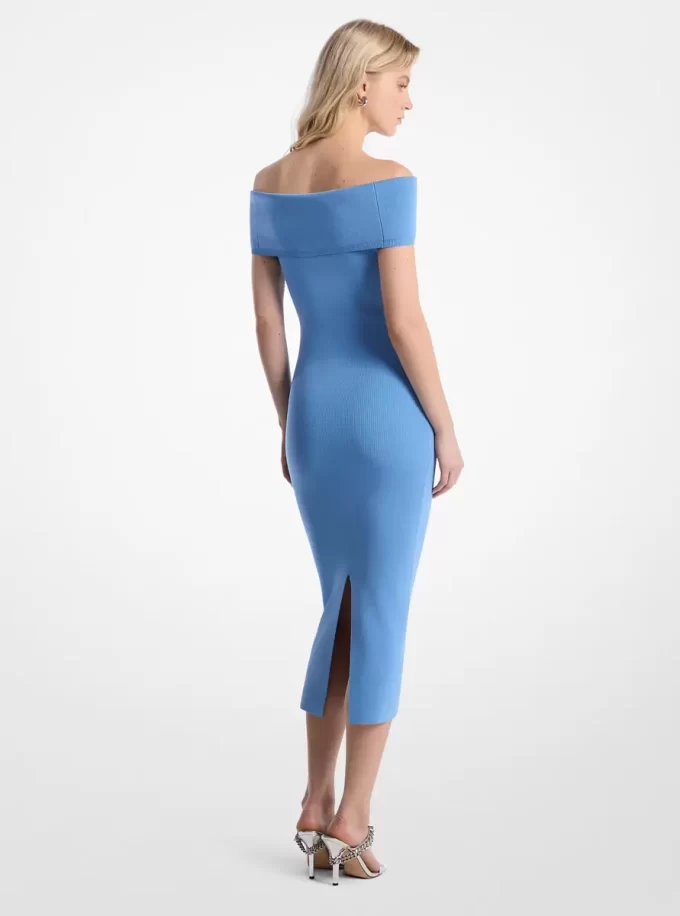 Stretch-Strickkleid mit schulterfreiem Ausschnitt