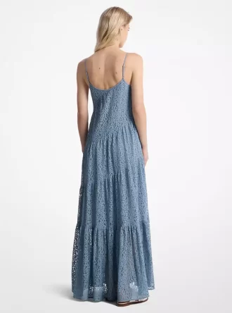 Stufenkleid aus floraler Spitze