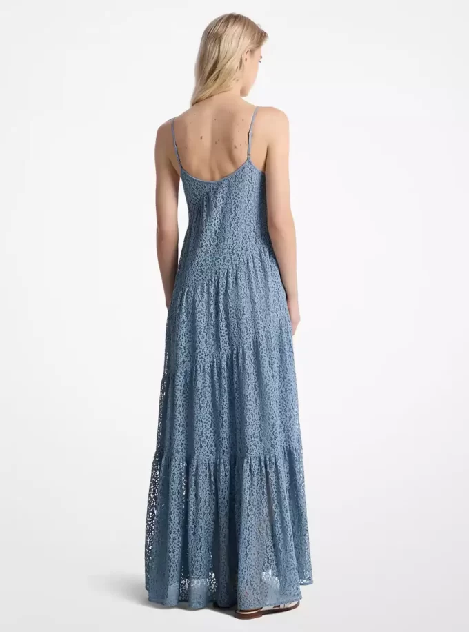 Stufenkleid aus floraler Spitze Stufenkleid aus floraler Spitze