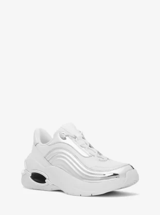 Toni Mixed-Media-Trainerin