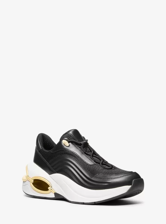 Toni Mixed-Media-Trainerin