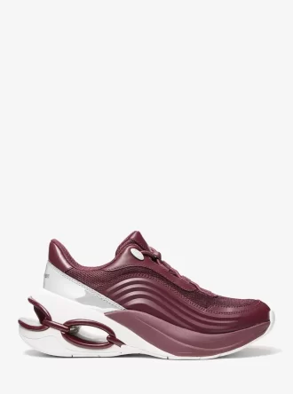 Toni Mixed-Media-Trainerin