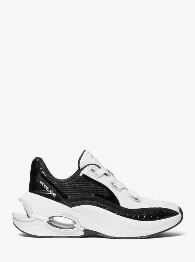 Toni Mixed-Media-Trainerin