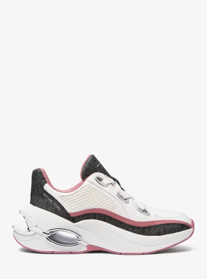 Toni Mixed-Media-Trainerin