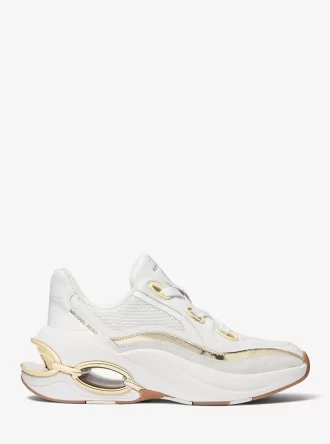 Toni Mixed-Media-Trainerin