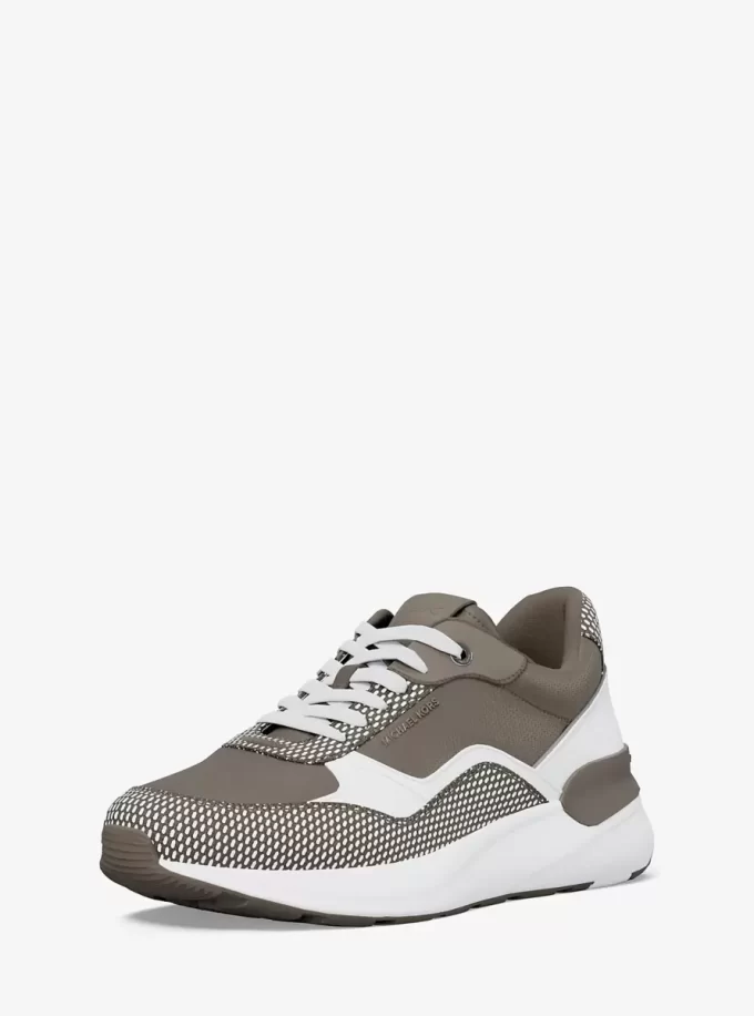 Trevor Mixed-Media-Trainer