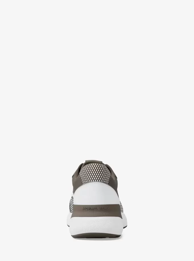 Trevor Mixed-Media-Trainer